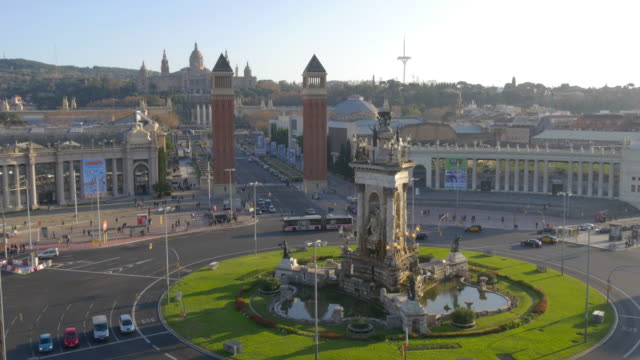 day-light-placa-espanya-panorama-fountain-and-traffic-circle-4k-spain