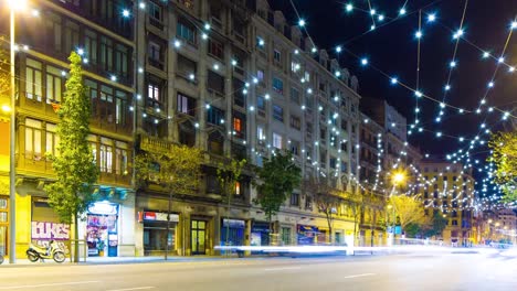 Barcelona-luz-de-noche-tráfico-de-calle-con-decoración-4-K-lapso-de-tiempo-de-España