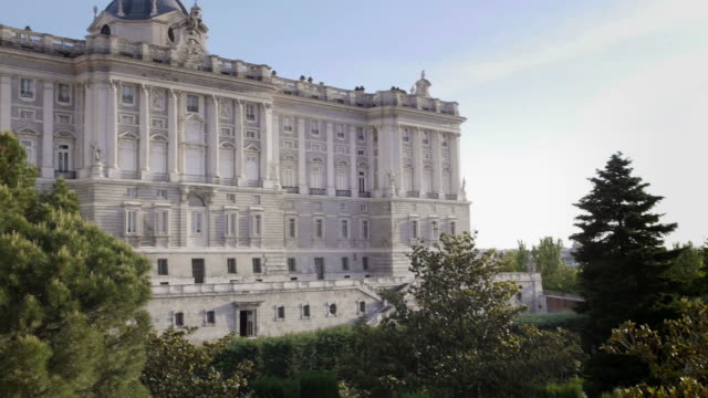 View-of-Madrid,-Spain,-Royal-Palace,-Palacio-Real