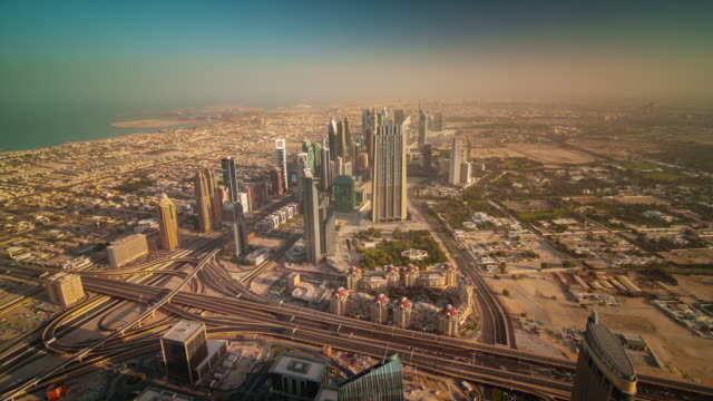 Dubai-Stadt-Sonnenaufgang-Innenstadt-Dach-Top-Panorama-4-k-Zeit-verfallen-Vereinigte-Arabische-Emirate
