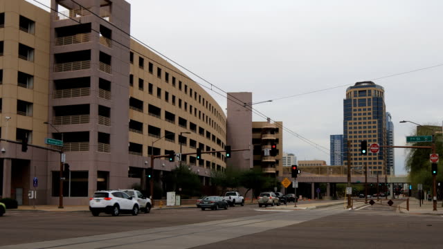 View-of-street-scene-in-Phoenix,-Arizona