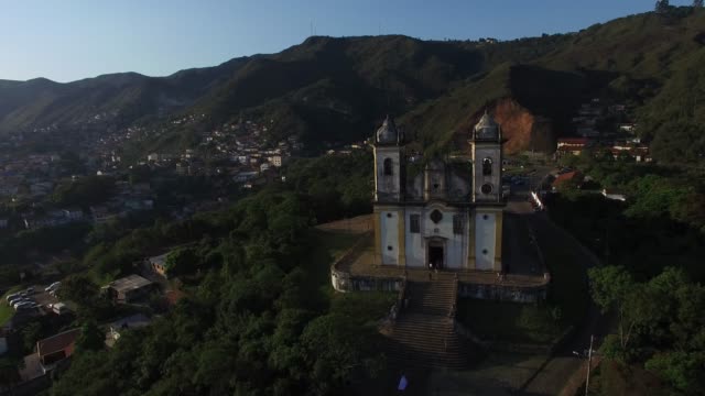 Aérea-de-la-ciudad-de-Ouro-Preto-en-Minas-Gerais,-Brasil