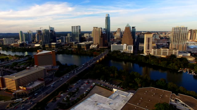 Austin-Texas-Downtown-City-Skyline-Stadtarchitektur-Panorama