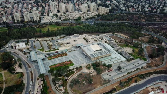 Aerial-Nahaufnahme-der-Knesset-(Israels-Parlament)-in-Jerusalem