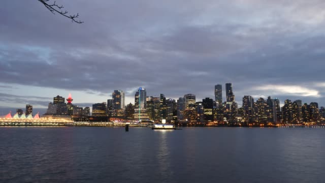 Horizonte-del-centro-Canadá-Vancouver-sunset-Time-lapse-4k