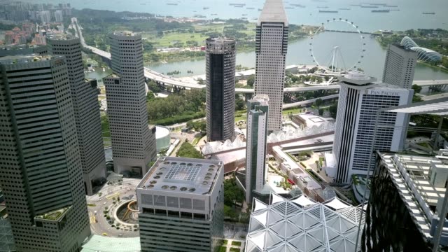 Vista-aérea-del-skyline-de-la-ciudad-de-Suntec,-Singapur.
