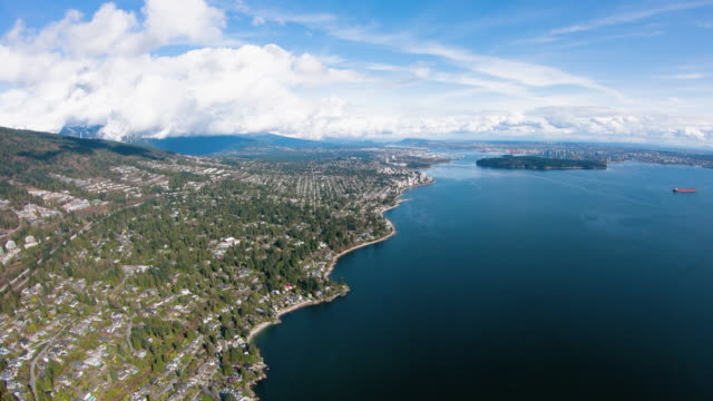 Vancouver-British-Columbia-Canadá-antena-vista-volar-costa-oeste-hacia-el-centro-de-la-ciudad