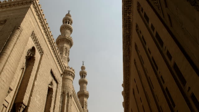 Minarett-der-Moschee-des-Sultan-Hassan-in-Kairo,-Ägypten