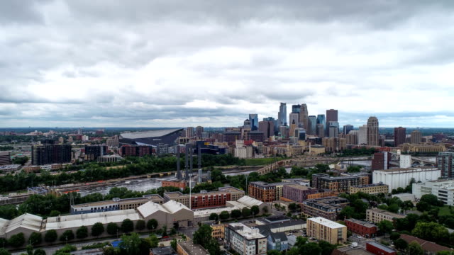 Aerial-Hyperlapse-of-the-Minneapolis-Skyline---Overcast-Day