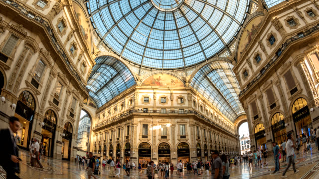 Milan-Italy-time-lapse-4K,-city-skyline-timelapse-at-Galleria-Vittorio-Emanuele-II