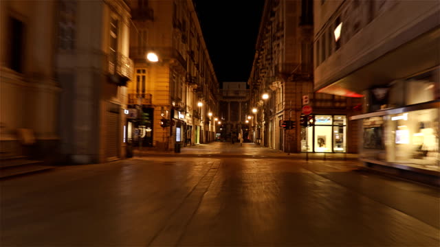 Street-In-The-Center-Of-Turin---Italy.-Hyper-Lapse