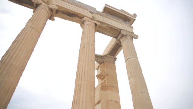 Ancient-Erechtheion-in-the-Athenian-Acropolis.