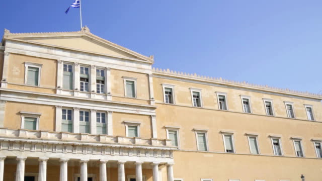 Building-of-Hellenic-Parliament-in-Athens,-Greece.