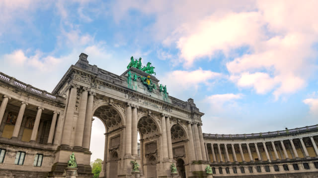 Brussels-Belgium-time-lapse-4K,-timelapse-at-Arcade-du-Cinquantenaire-of-Brussels-(Arc-de-Triomphe)