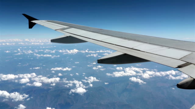 Luftaufnahme-der-Passagier-flugzeugflügel-über-Mexiko-HD