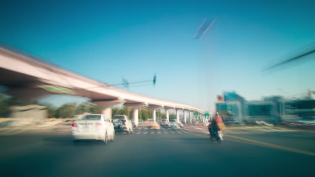 dubai-street-view-day-time-lapse