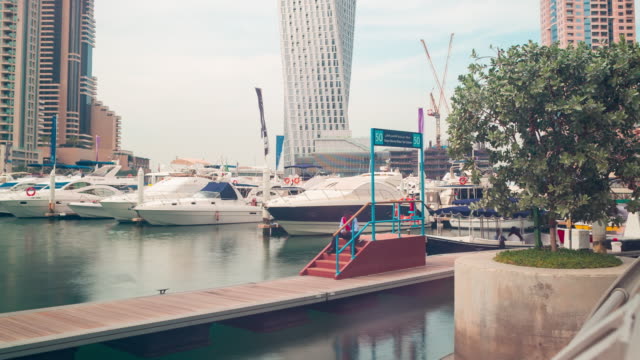 yachts-place-time-lapse-from-dubai-marina