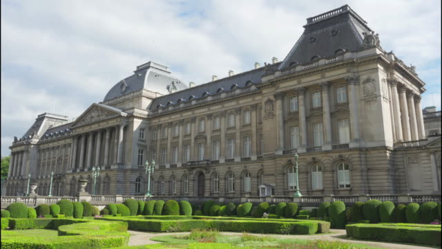 Royal-Palace-of-Brussels,-Belgium