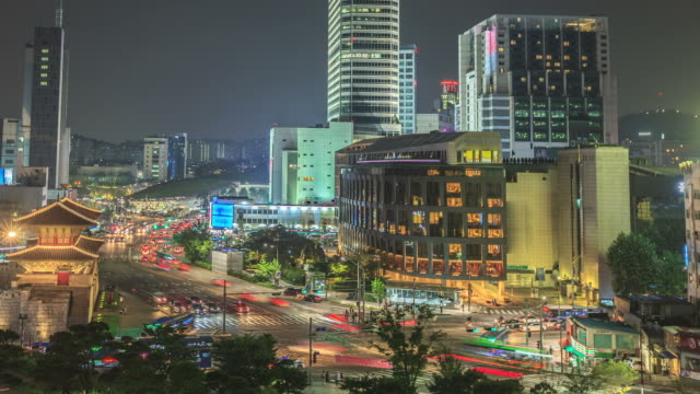 Seoul-night-traffic-time-lapse-panorama