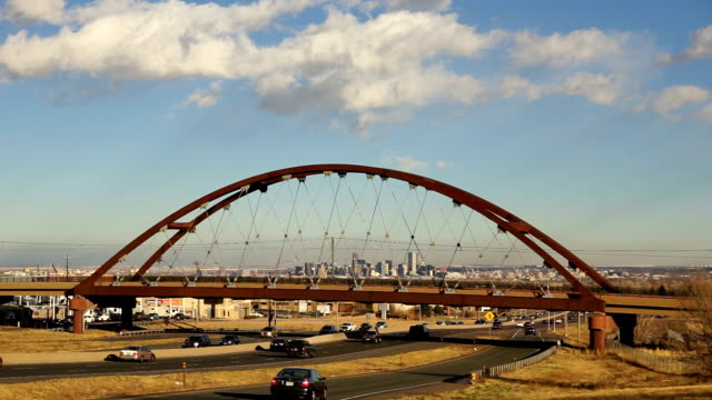 Colorado-Denver-Skyline-Transit-Zug-Brücke-Landschaft-Highway