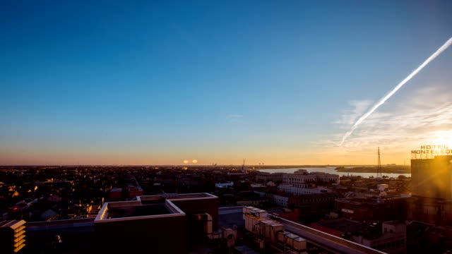 Time-Lapse---Sunrise-Dawn-in-New-Orleans,-Louisiana