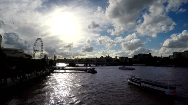 Thames-River,-Big-Ben-y-London-Eye,-Time-lapse,-London,-Loop