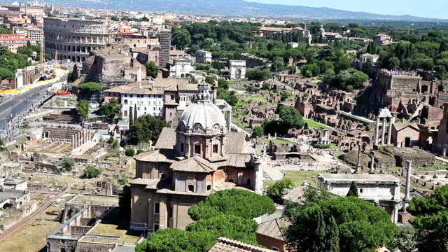 Basílica-Ulpia-de-Roma