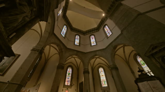 Kuppel-des-Innenraums-der-Duomo-Kathedrale-Santa-Maria-del-Fiore-von-Florenz-in-der-Toskana,-Italien.