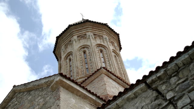 Turm-der-antiken-Kloster-Ikalto-in-Georgien