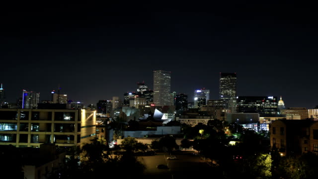 Denver-Skyline-at-night-time-lapse