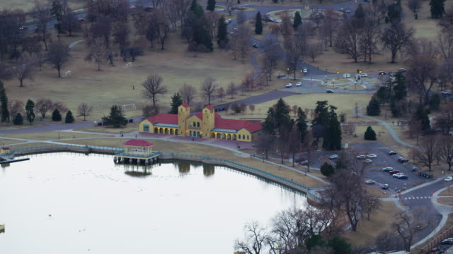 Luftbild-von-Stadtpark-und-Bootshaus