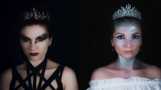 4K-Halloween-Black-And-White-Queen-gespielt-von-derselben-Person