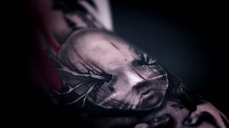 4-k-Horror-tatuaje-Close-up