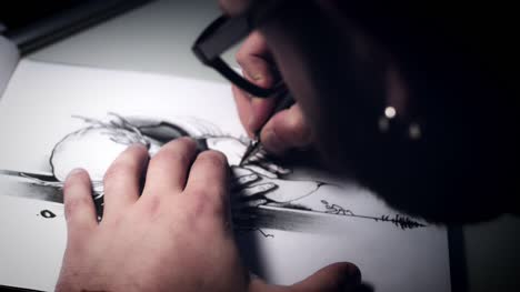 4-k-Tattoo-Künstler-zeichnen-das-Design-für-Tattoo