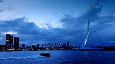 Erasmus-Bridge,-Rotterdam,-Netherlands