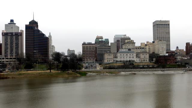 Vista-del-río-Mississippi-y-del-horizonte-de-Memphis
