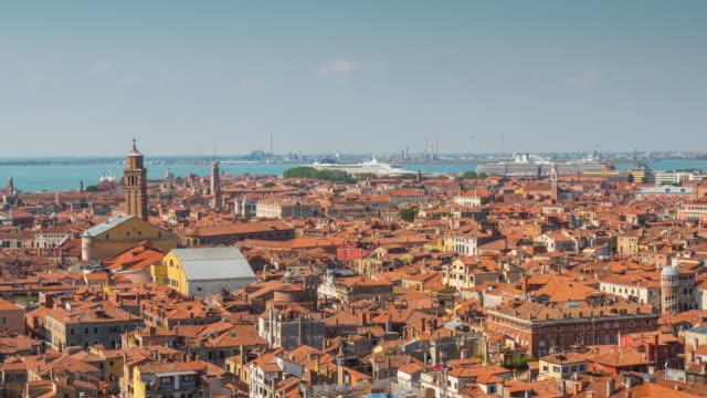 san-de-día-de-verano-de-Italia-este-marco-Ve-el-panorama-de-la-ciudad-superior-punto-de-Venecia-antena-techo-4k-lapso-de-tiempo