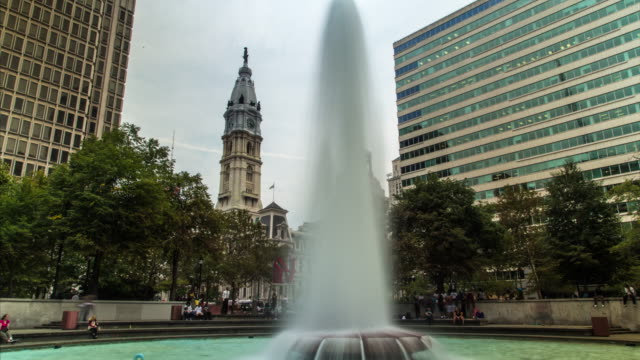 Philadelphia-JFK-Plaza-Brunnen-am-Rathaus-timelapse