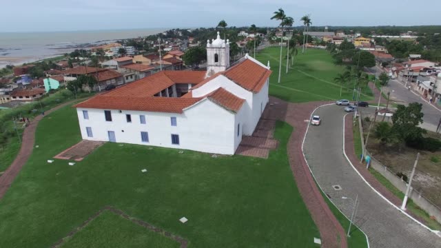 Der-Kirche-Igreja-Dos-Reis-Magos-in-Nova-Almeida,-Espirito-Santo,-Brasilien