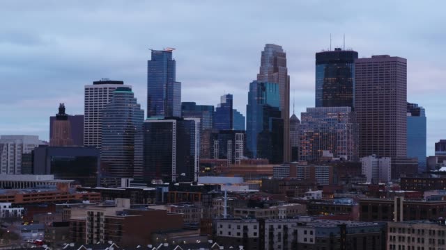 Minneapolis-Skyline---Luftaufnahme