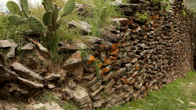 Ancient-wall-built-by-Wari-people