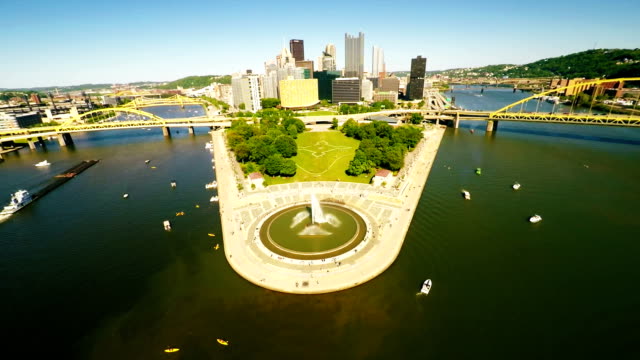 Luftaufnahme-der-Innenstadt-von-Pittsburgh