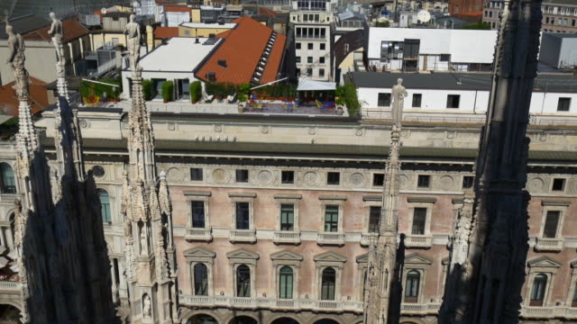 Italien-Mailand-Sommer-Tag-Dom-auf-dem-Dach-Galerie-Stadtansicht-zeigen-Panorama-4k