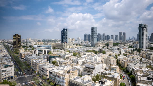 Tel-Aviv-central-city-center-skyline-time-lapse-from-Rabin-Square