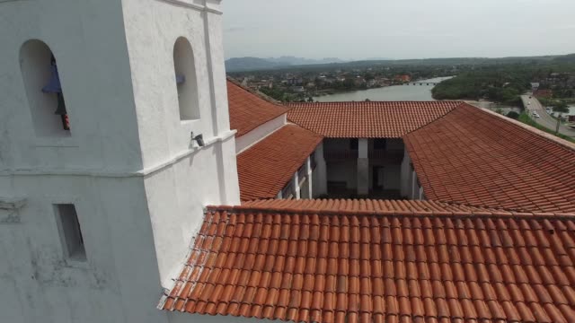 La-iglesia-Igreja-dos-Reis-Magos-en-Nova-Almeida,-Espirito-Santo,-Brasil