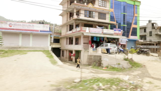 Vista-del-camino-en-bus-desde-Pokhara-a-Katmandú,-Nepal.