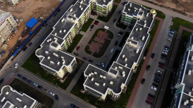Panorama-aéreo-en-azotea-y-construcción-de-viviendas