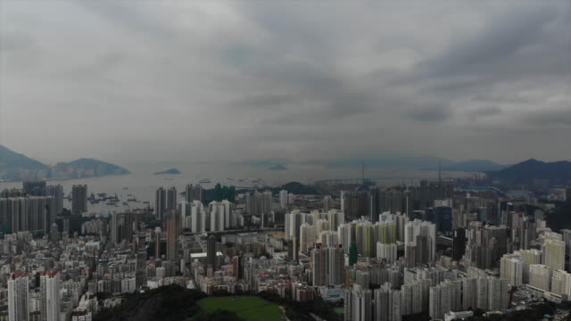 hong-kong-city-urban-sprawl-in-sham-shui-po,-Shek-Kip-Mei