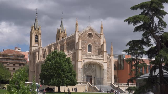 Iglesia-católica-romana-de-San-Jeronimo-en-Madrid