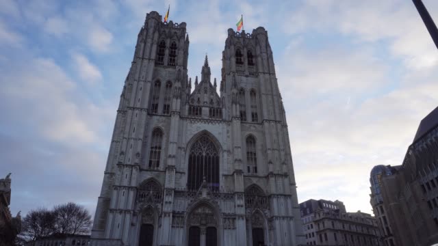 Belgien.-Brüssel-St.-Michaels-Kathedrale-Zeitraffer
